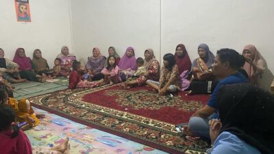 Anggota DPRD Provinsi Bengkulu Usin Sembiring Dengarkan Curhatan Ibu-Ibu Kelurahan Kandang Mas