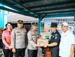 ‎Kapolda Bengkulu Pimpin Aksi Cepat Tanggap Banjir Lebong