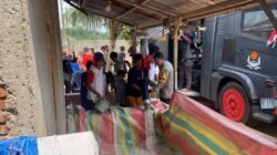 Peduli Warga di Tengah Kemarau, Satbrimob Polda Bengkulu Salurkan 5.000 Liter Air Bersih