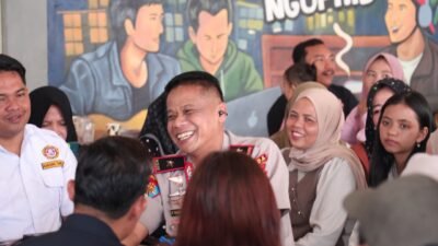 Wujudkan Program Quick Wins Kapolri, Wakapolda Bengkulu Ngopi Bareng Karang Taruna, Juru Parkir dan Buruh Pasar di Sukarami