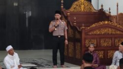 Tak Sekadar Ibadah, Jumat Keliling Kapolda Bengkulu Jadi Momentum Perkuat Silaturahmi dan Kepedulian kepada Masyarakat Lebong