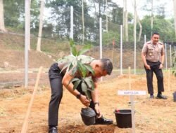 Dari Polres Lebong untuk Masa Depan, Kapolda Bengkulu Tancapkan Semangat Green Policing